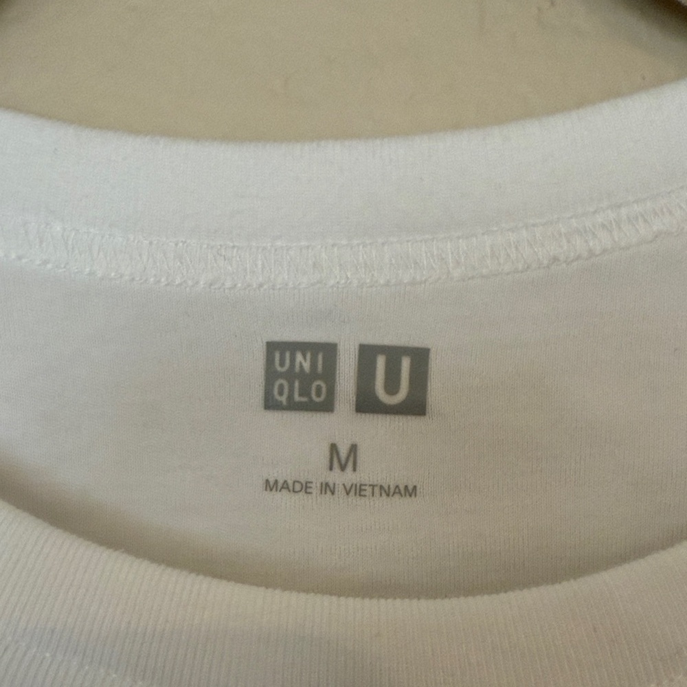 Uniqlo Women’s Crew Neck T-Shirt - Picture 2 of 3